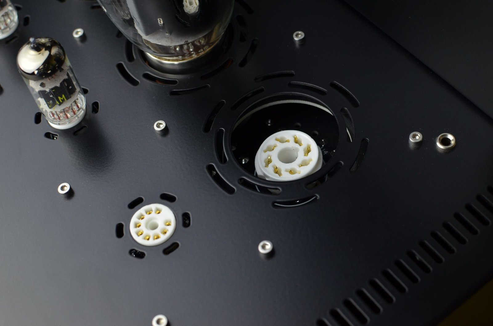 Audio Hungary QUALITON P200 Classic Power Amplifier P200 spec