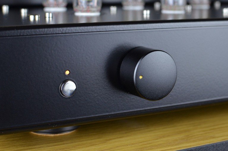 Audio Hungary QUALITON C200 Preamplifier