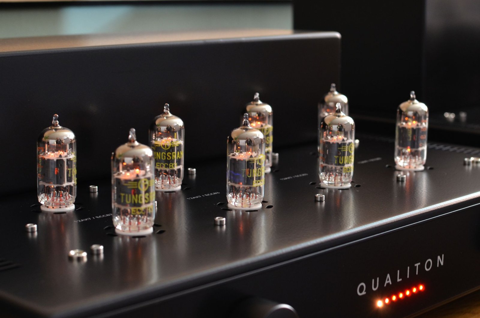Audio Hungary QUALITON C200 Preamplifier C200 tubes