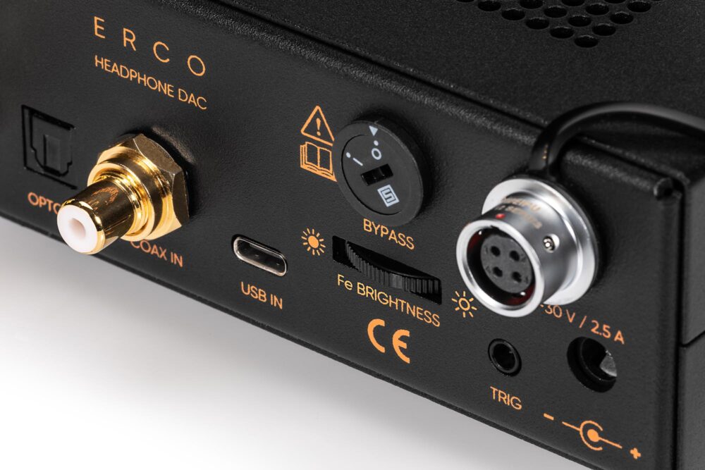 Ferrum DAC Close Up Shot on Outputs