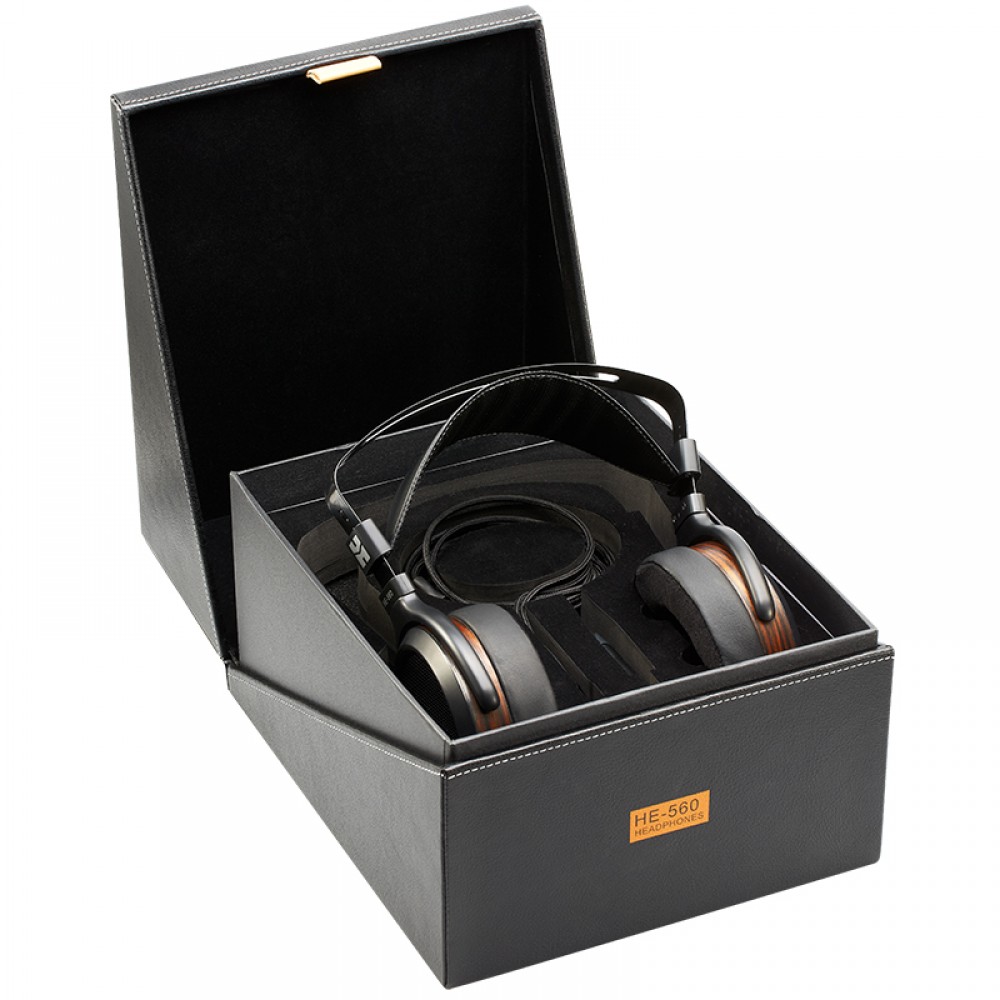 HiFiMAN HE560 Box Open