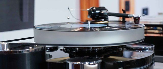 sovereign turntable at show640