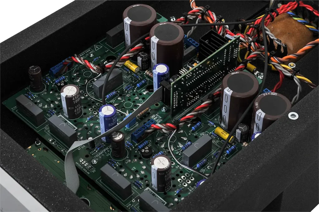 Tsakiridis Devices Artemis Power Amplifier artemis plus inside zoom s1 tsakiridis devices 1024x683 1