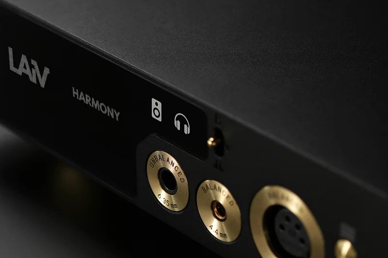 LAiV Harmony HP2A Headphone Amplifier harmony hp2a headphone amp close up
