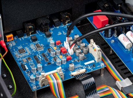 Canor Gaia C2 - Tube DAC with CD Player 79 7655 canor gaia c2 interior 06