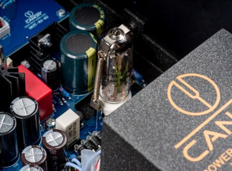 Canor Gaia C2 - Tube DAC with CD Player 81 4454 canor gaia c2 interior 05