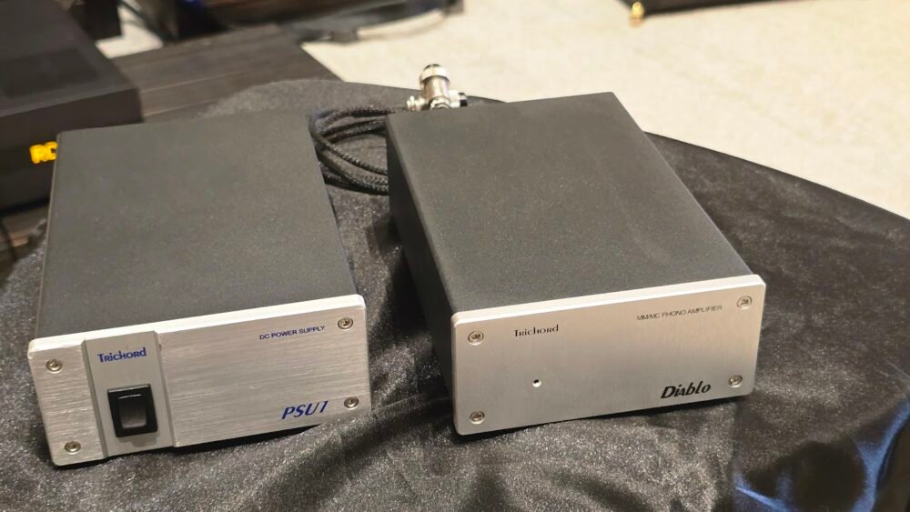 Diablo Trichord phono stage used + PSU
