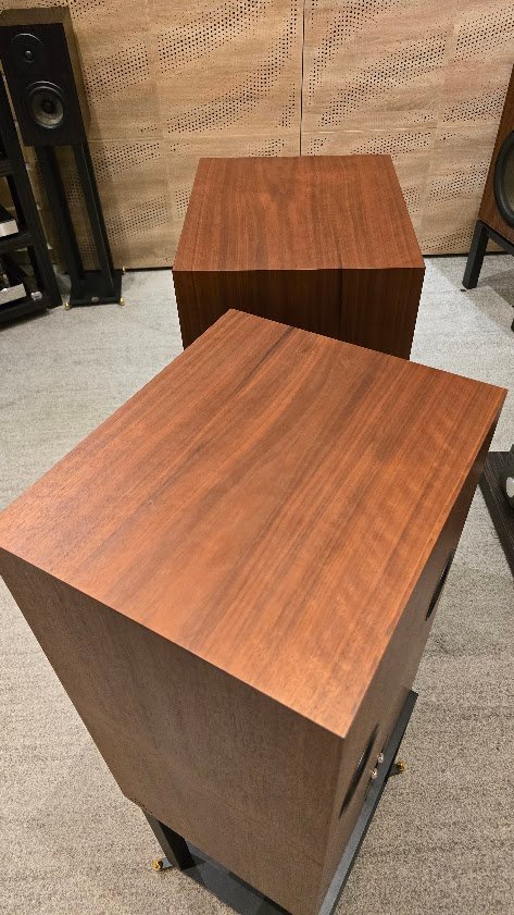 Revival Audio Atalante 5 Walnut with stand ex demo