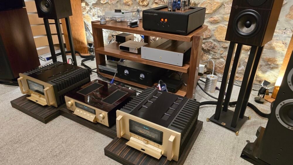 Accuphase C-3850 Preamplifier