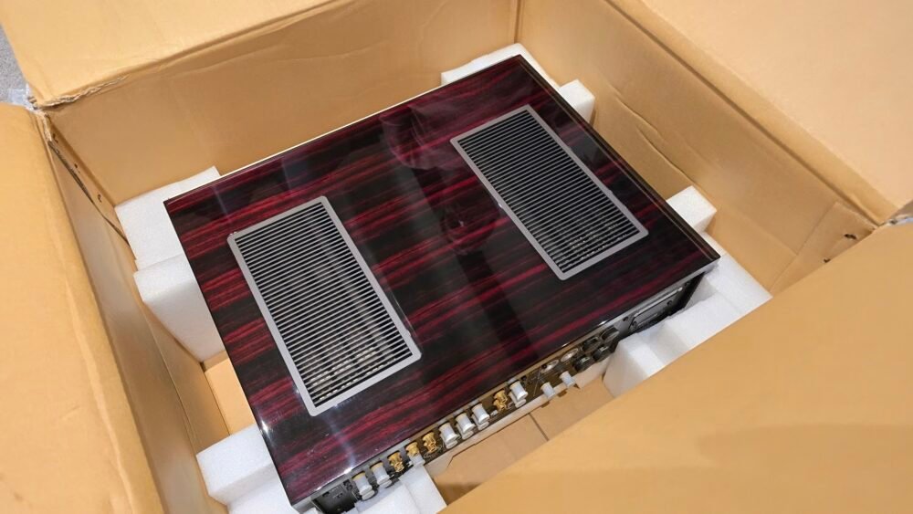 Accuphase C-3850 Preamplifier