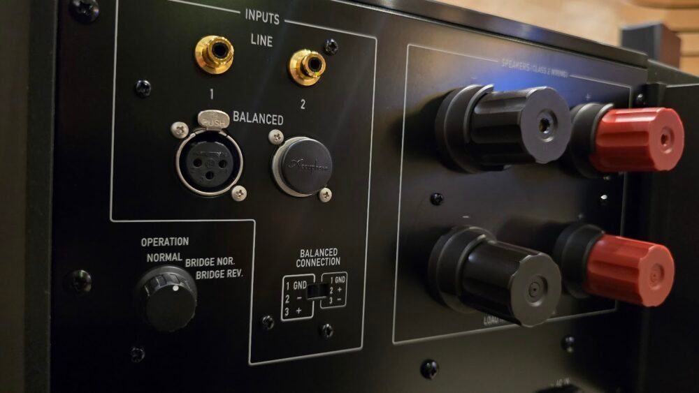 Accuphase A-250 Monos  Class A power amplifier