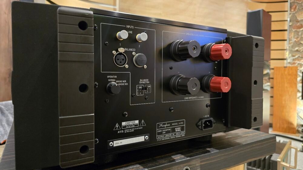 Accuphase A-250 Monos  Class A power amplifier