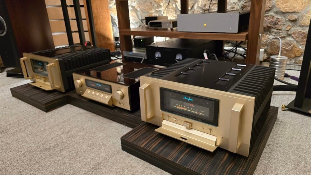 Accuphase A-250 Monos  Class A power amplifier