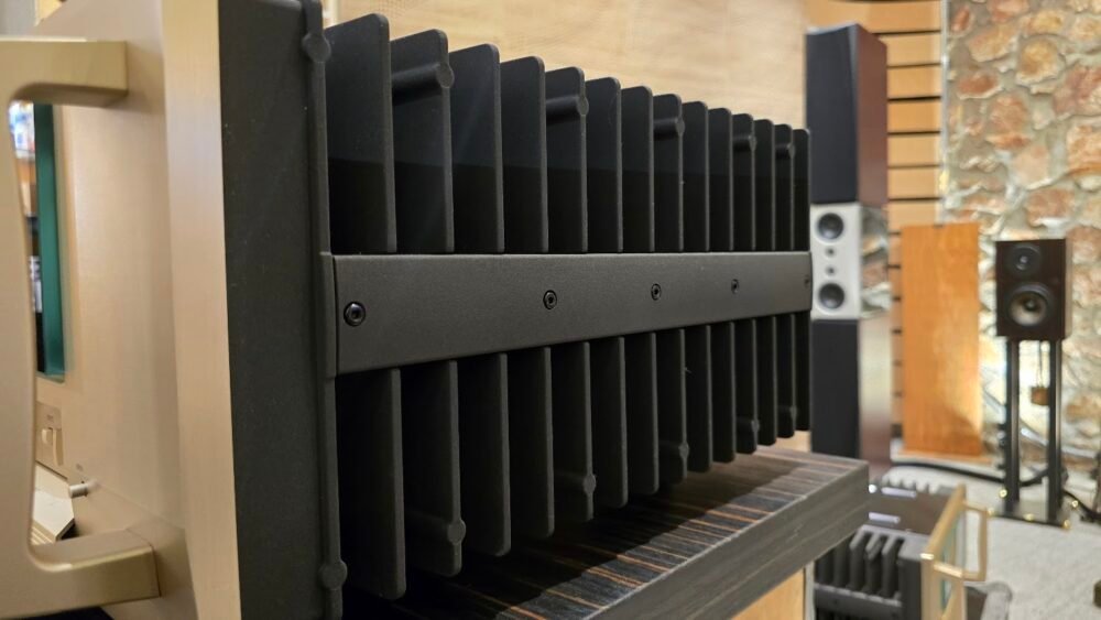 Accuphase A-250 Monos  Class A power amplifier