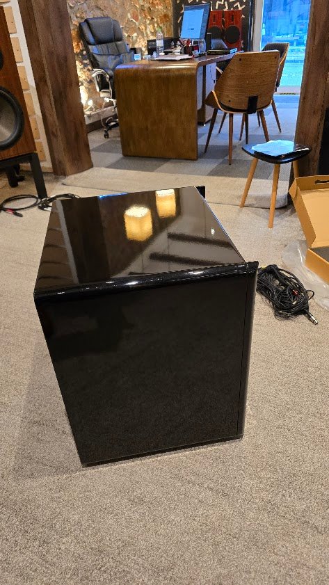 velodyne DD18 SUB side left Velodyne Sub DD-18 Home cinema