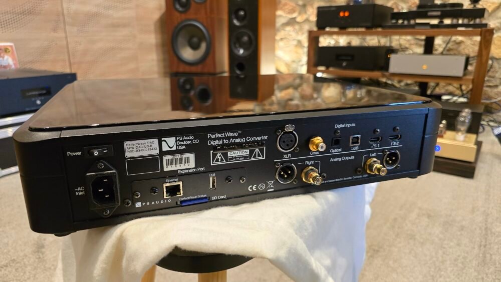 PS Audio PerfectWave DAC Mk II  + Server board