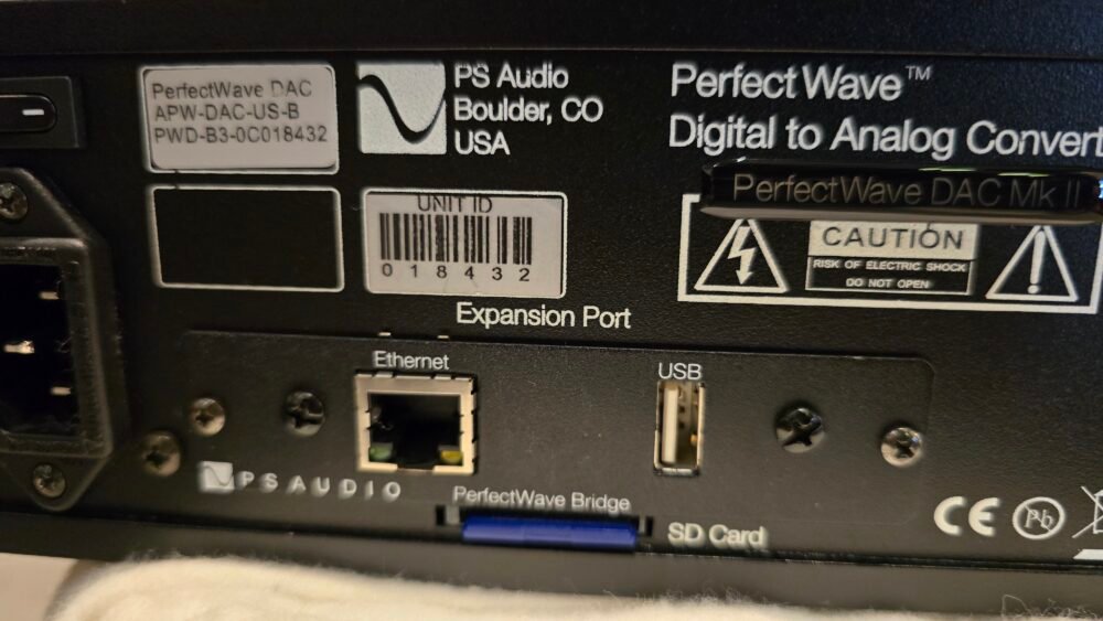 PS Audio PerfectWave DAC Mk II  + Server board
