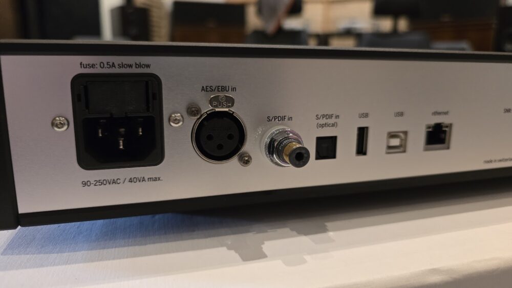 weiss Helios back 2 Weiss Helios DAC