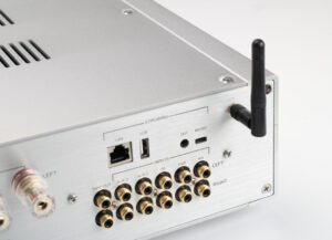 Monrio MC 200 All in one integrated MC 200 part antenna 1024x742 1