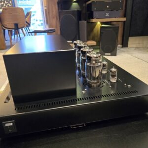 Audio Hungary QUALITON X200 Integrated ex demo