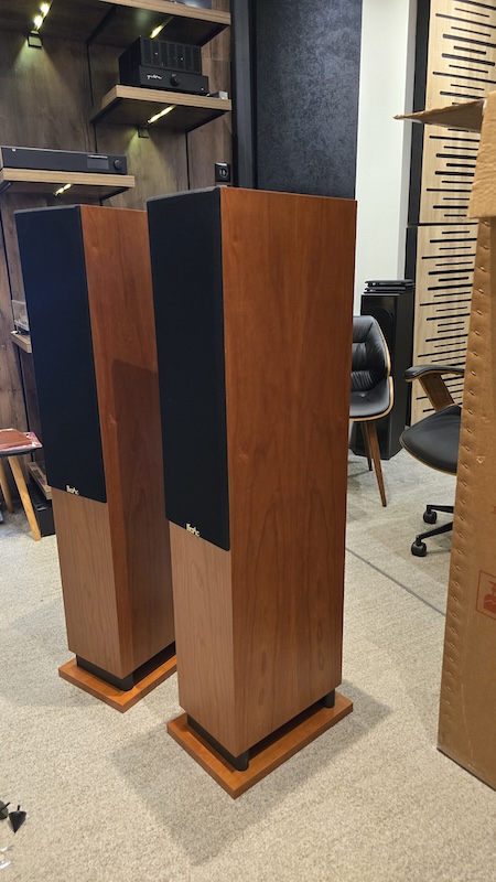 Proac Response D40 used