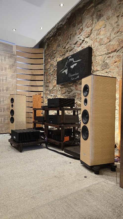 Audio Solutions Overture O305F Used