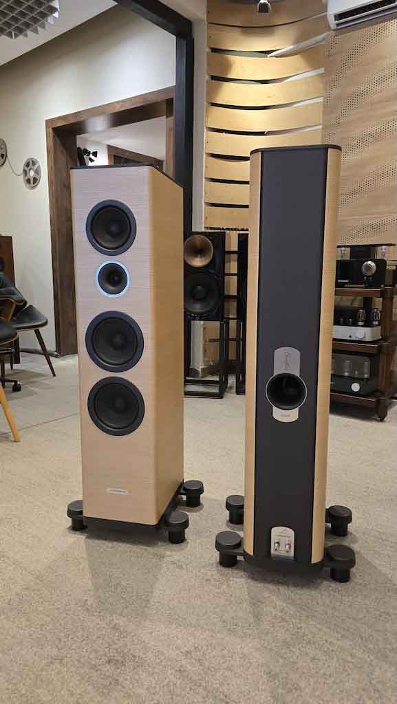 Audio Solutions Overture O305F Used