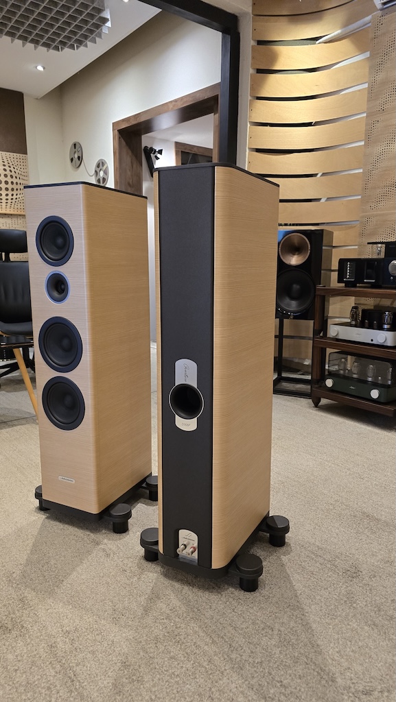 Audio Solutions Overture O305F Used